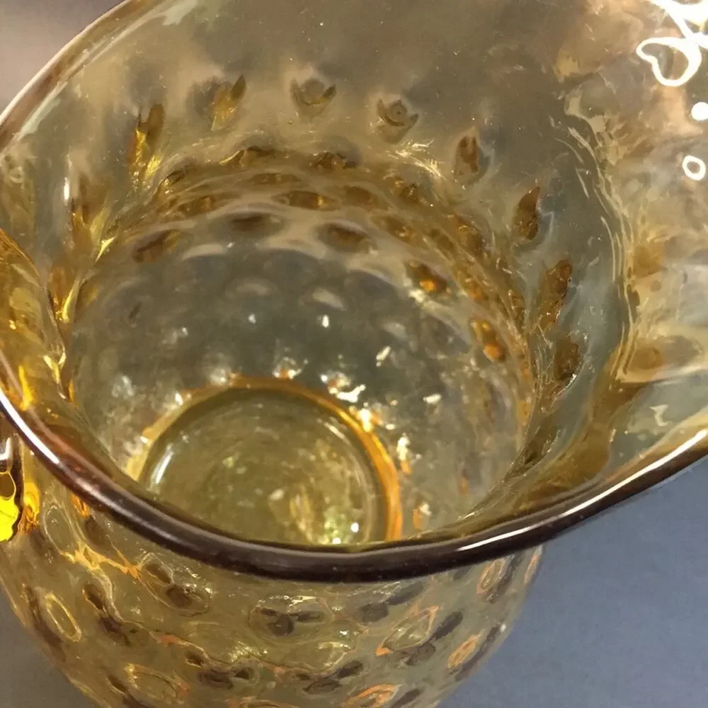 Not branded vintage honey